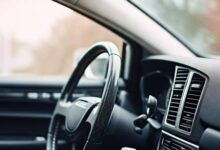 汽车空调散热器清洗攻略：轻松解决车内异味问题