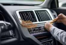 奥迪A3空调格位置详解