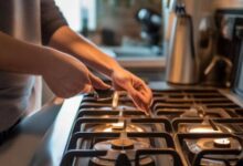 美的燃气灶呼呼响原因及解决方法揭秘