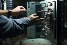 珠江保险柜开锁技巧揭秘：轻松解锁，安全无忧